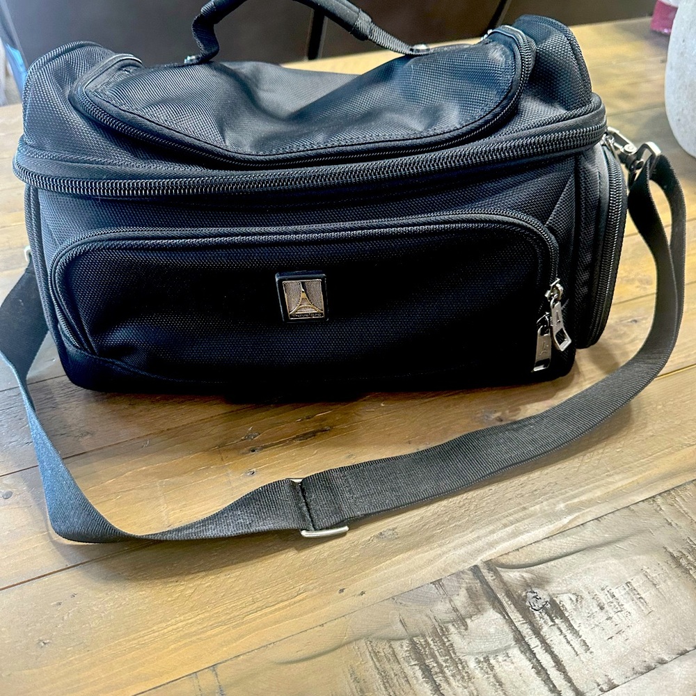 Travelpro FlightCrew Large Crew Cooler